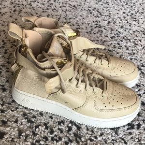 BRAND NEW! Nike SF Air Force One Mid ‘17s